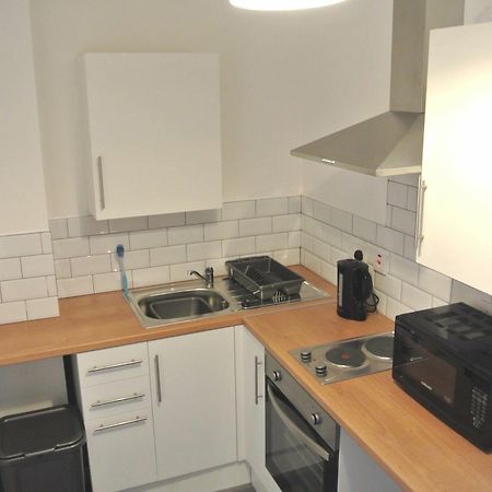 Approved Serviced Apartments Gorse Hill แมนเชสเตอร์ ภายนอก รูปภาพ