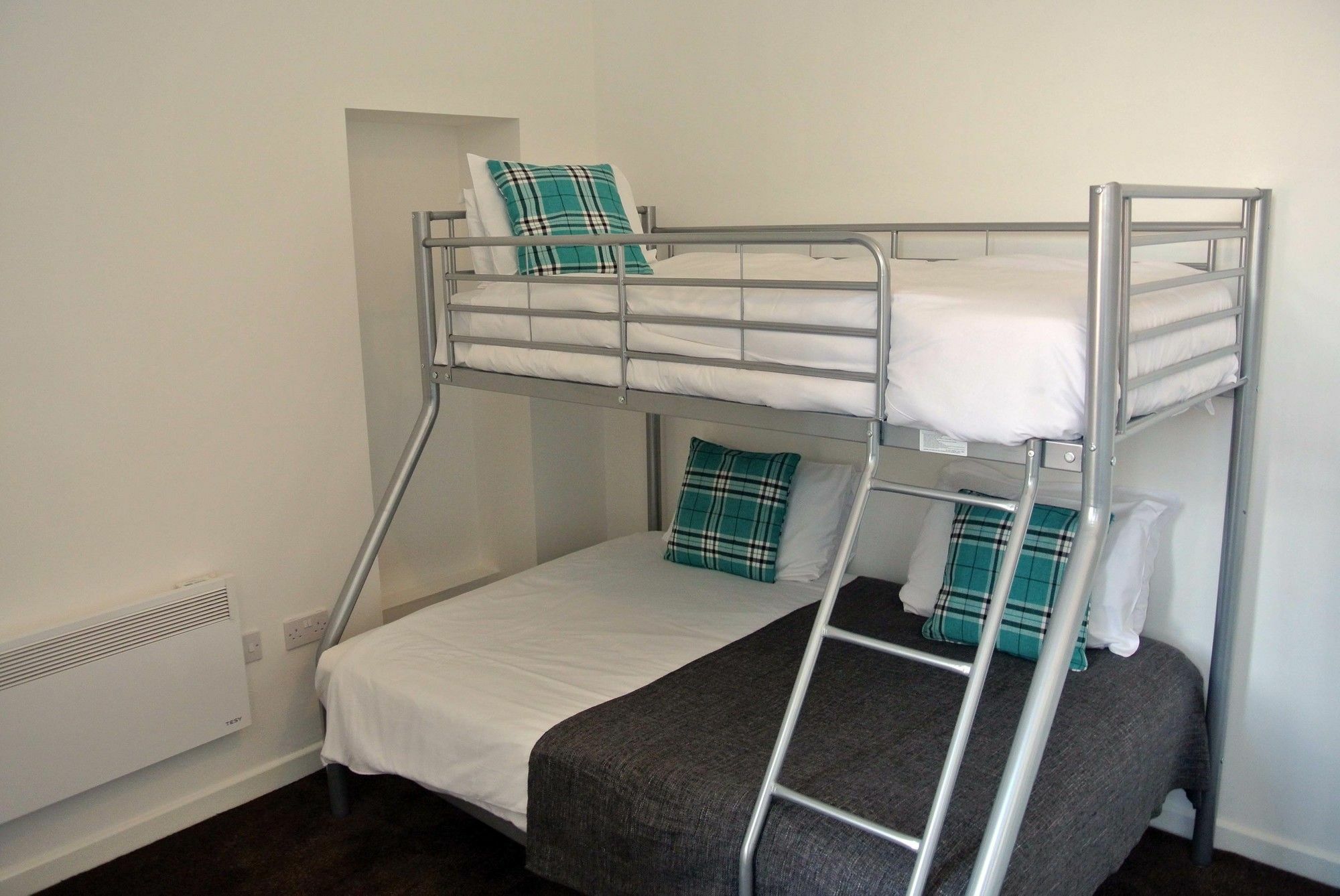 Approved Serviced Apartments Gorse Hill แมนเชสเตอร์ ภายนอก รูปภาพ